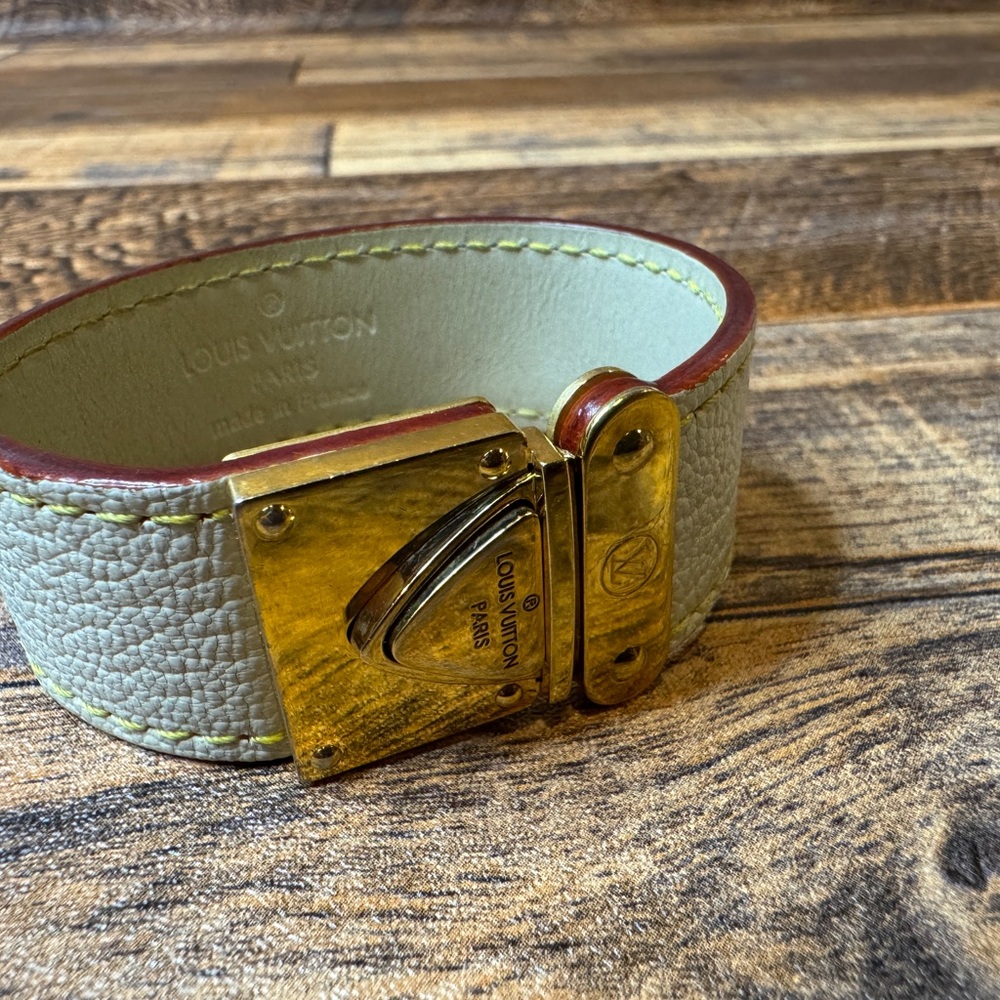 Auth Louis Vuitton Koala Lock Cream And Red Bracelet Small SN0068 Gold Hardware - Picture 2 of 15